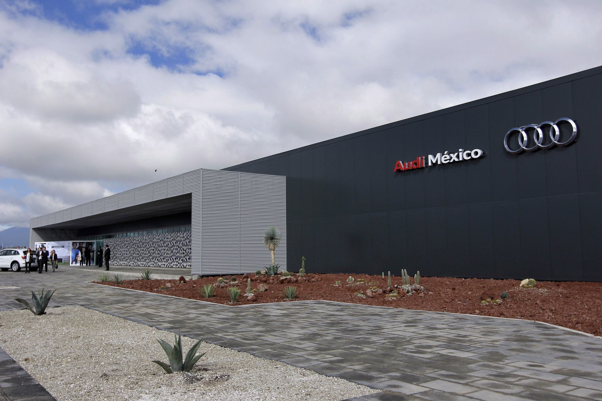 Empleo En Audi México ¿dónde Buscar Las Vacantes Y Cómo Postularse